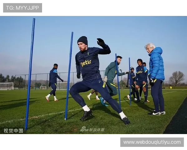 免费下载斗球直播足球直播APP，享受高清足球比赛直播体验